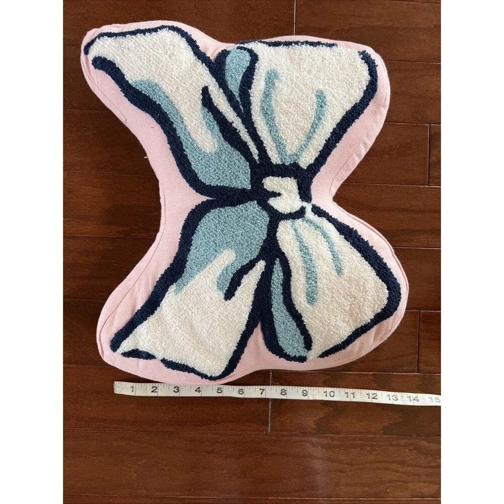 Karma pink bow